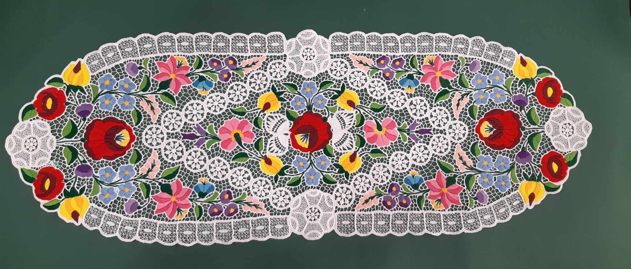 246. Kalocsai, rishelt  futó, színes virágos, 33 x 93 cm